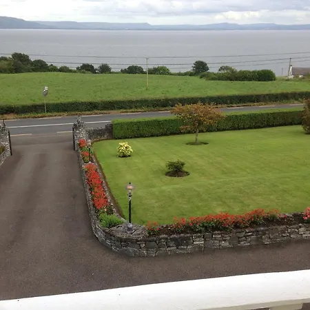 Seawater View Accomadation - Only *